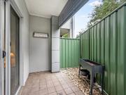 Townhouse in the Heart of Mawson Lakes