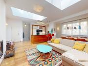 Townhouse Innenhofruhelage auf 2 Ebenen + Dachterrasse