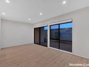 Townhouse Living in Kingsfield!