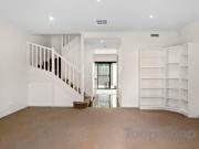 Townhouse Living in Prime City Fringe Location