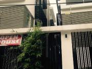 Townhouse Near Banawe Ave. Quezon CityFor Sale
