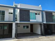 Townhouse Nuevo en Venta en Altabrisa, Mérida/ ENTREGA...