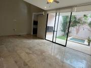 TOWNHOUSE PADRISIMO EN TEMOZON, AMPLIO Y BELLO
