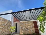 Townhouse SIN MUEBLES en privada en renta