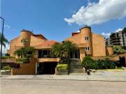 Townhouse triplex en Alquiler Terrazas del country