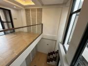 Townhouse with Functional Layout + Modern Inclusions in...