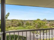 Townhouse with Mountain Views & 6kW Solar in Prime Location