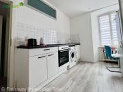 TR. City: 1 ZKB Altbauwohnung in historischem Stadthaus...