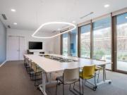 Trabaja desde cualquier lugar con una oficina virtual en...