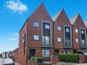 Tranchet Lane, Upton, 4 Bedroom End