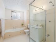 Tranquil Apartment with City Views Opposite Brett Park