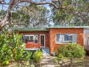 Tranquil convenience approx. 9km from Wollongong CBD Tranquil convenience approx. 9km from Wollongong CBD