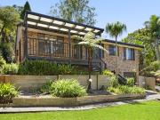 Tranquil Living Just Minutes from Town!