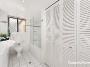 Tranquil North Facing Apartment in a Quiet Street Tranquil North Facing Apartment in a Quiet Street