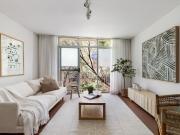 Tranquil one bedroom retreat in fantastic locale