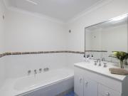 Tranquil outlook in a convenient central setting