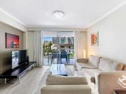 Tranquillity Meets Convenience Heart of Surfers Paradise
