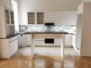 Traumhaft renovierte 150qm Altbauwohnung nahe Schloss...