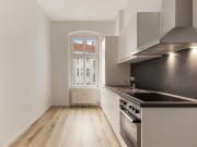 Traumhaft sanierte 2 Zimmer Altbauwohnung im Herzen von...