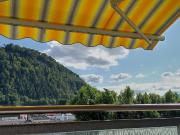 Traumhafte 2 1/2 Zimmer Wohnung in idealer Lage mit TG...