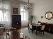 Traumhafte 2 Zimmer Altbauwohnung mitten im Zentrum!