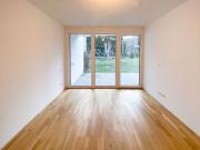 Traumhafte 2 Zimmer Wohnung mit Terrasse u. Garten in...