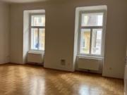 Traumhafte Altbau Wohnung in Graz! 73.8m², € 843,33...
