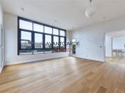 Traumhafte Dachgeschoss Wohnung mit Terrassenidylle