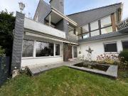 Traumhafte EG Wohnung mit Garten in Bestlage von Privat