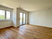 Traumhafte Erstbezug Wohnung mit Balkon in Mannswörth
