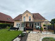 Traumhafte neuwertige Doppelhaushälfte mit 190m²...