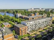 Traumhafte Terrassenwohnung im Denkmalensemble am Wasser