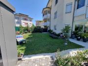 Traumhafte und neuwertige 3 Zi Gartenwohnung mit 220m²...