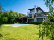 Traumhafte Villa mit Pool, Garten & Weitblick in Brunn...