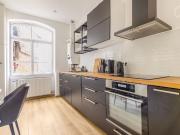 Traumhaftes Altbau Apartment komplett neu renoviert