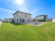 Traumhaftes Einfamilienhaus mit Pool & Doppelgarage in...