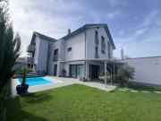 Traumhaftes Mehrfamilienhaus mit Pool – Wohnen,...