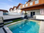 Traumhaftes Reihenhaus mit Pool, sonnigen Terrassen,...