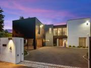 'Tre Cubi', 4 Kensington Drive