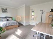 TREEHOUSE LIKE HIDEAWAY WITH GARAGE/HOME OFFICE FULLY...