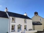 Trefin, Ffordd Yr Afon, Haverfordwest, 2 Bedroom End