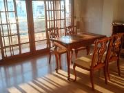 Tres ambientes con balcón y cochera fija luminoso