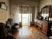 TRES AMBIENTES CON DEP. EN RETIRO A REFACCIONAR