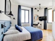 Très beau deux pièces place Wagram 75017 paris