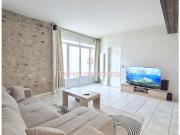 Très Beau F2 rénové, 1 CH au REZ DE CHAUSSEE. En plein...