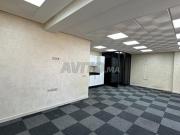 Très beau plateau bureaux vide