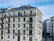 Très bel appartement spacieux dans immeuble ancien... Très bel appartement spacieux dans immeuble ancien...