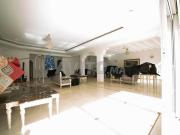 Très bel appartement vide moderne gauthier