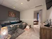 Très bel Immeuble Mixte au CHAMP DE MARS