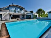 TRES BELLE CONTEMPORAINE 300 M² 5 CHAMBRES TERRAIN 2000 M²